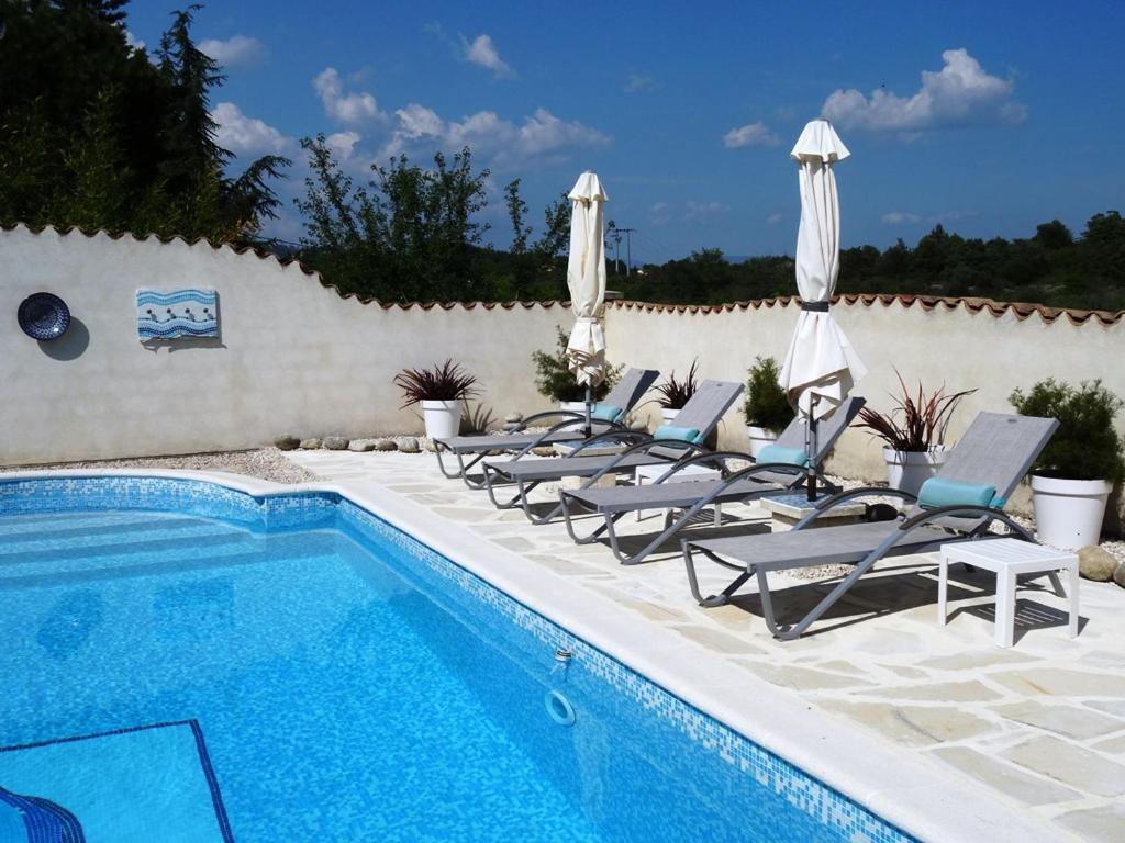 La Cayrade Villa Uzer  Екстериор снимка