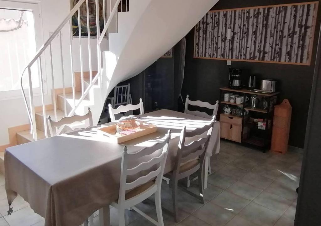 La Cayrade Villa Uzer  Екстериор снимка